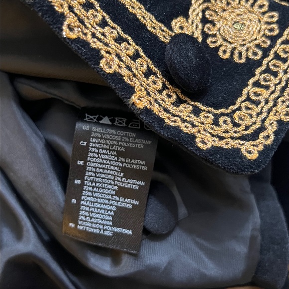 H&M Elegant Black Velvet Blazer with metallic Embroidery - Picture 5 of 6